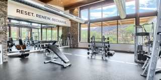 Modern 4BR Avance Home:Gated, Resort Pool, Gym & Quick Downtown Access Gallery 8