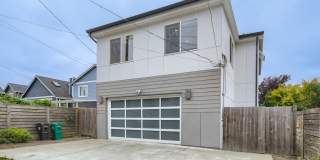Beautiful 4bed/2.5bath Home in Desirable West Seattle Location! Gallery 21
