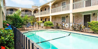 Courtyard Villas Apartments Gallery 1