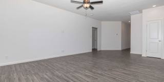 Avalon Bluffs Gallery 106