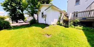 4-Bed Farmhouse Minutes from UVM Campus (30 Chase St) Gallery 33