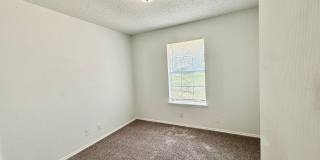 Curb appeal w/3BD 1.5Ba Ranch/Garage/Lrg Yrd Gallery 1