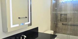 Single Story Senior Home 55+ community- Newly Remodeled- Ready To Move In. Gallery 17