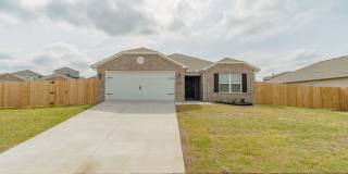 Like New 4-bedroom 2 bath Home in Lowell!!  Fenced Yard! Gallery 1