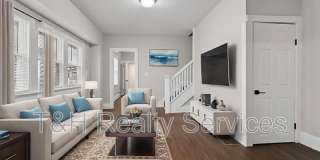 926 West 32nd Street Gallery 7