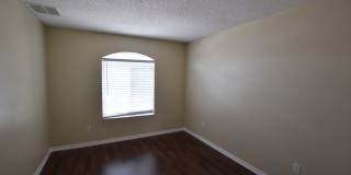 AMAZINGLY SPACIOUS 4-Bedroom Home with Loft in Gated Northshore at Lake Hart – Golf, Tennis & Lake Access! Gallery 10