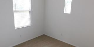 Exceptional 3 bed, 3.5 bath home in Irvine. Gallery 22