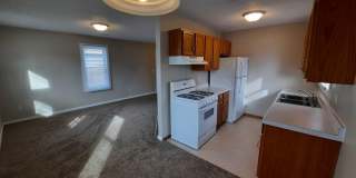 Pet Friendly, no weight/breed restrictions! Detached Garage! Gallery 5
