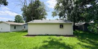 COMING SOON: 3 Bedroom/2 Bath Home located at 1020 E Seventh St. Greenfield, IN Gallery 23