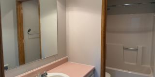 2 Bed, 2 Bath Upper Level Condo 2 Bed, 2 Bath Upper Level Condo Gallery 9