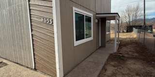 Cute 2 Bedroom Apartment for Rent on Provincial Drive Gallery 1