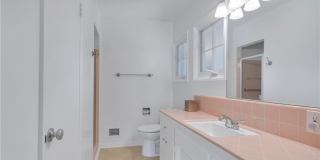 2313 N Baker Gallery 45