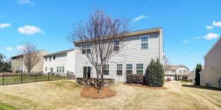 Room in 5 Bedroom Home at Green Birch Dr Gallery 22