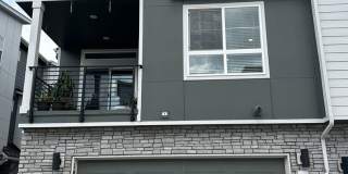 Modern Victory Ridge Townhouse with Mountain Views & 2-Car Garage Gallery 1
