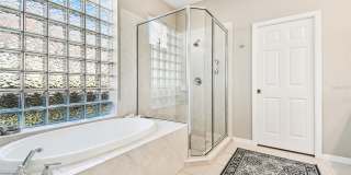 7328 LAKE FOREST GLEN Gallery 24