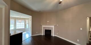 AVAILABLE NOW IN SOUTHAVEN! Spacious 4BR Home with Bonus Room & Fenced Yard Gallery 3