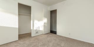 Highland Creek Apartment Homes Gallery 34