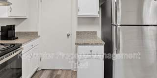 115 S Mendenhall St. Gallery 10