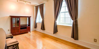 2400 BAYNARD Boulevard Gallery 9