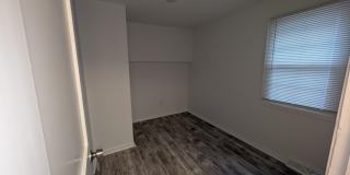 171 Center Street Gallery 15