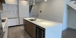 719 North Elizabeth St. Gallery 7