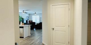 SHORT TERM Fully Furnished 3BD/2BA House for Rent Community Pool and Spa Gallery 6