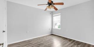 7435 Primrose Post Gallery 18