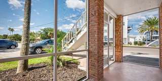 22 COMARES Avenue Gallery 23