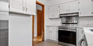 517 Randall Street Gallery 10