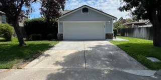 $2450 - 3 Bed/2 Bath Home in a Beautiful Neighborhood Gallery 1