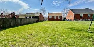 532 DUNLAP Street Gallery 17