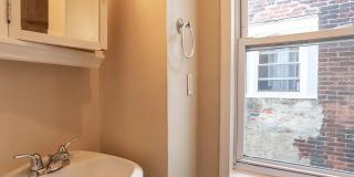 Charming 3-Bed/1.5-Bath Townhome in Point Breeze! Available Early October! Gallery 18