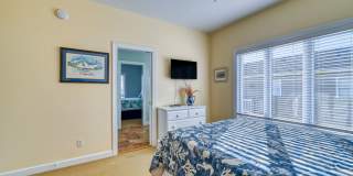 OFF-SEASON FURNISHED MONTHLY RENTAL Gallery 27