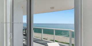 2401 Collins Ave Gallery 10