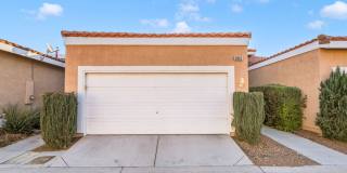 Single-Story Silverado Ranch Townhome with Private Backyard! Gallery 1