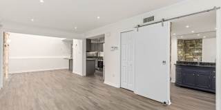 ALAMO HEIGHTS  |  TOWNHOME  |  REMODELED  |  HUGE TERRACE Gallery 15