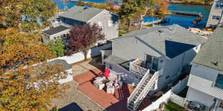 1850 Shore Boulevard Gallery 24