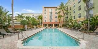 1919 Van Buren Street Gallery 3