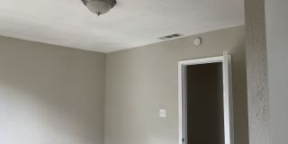 4 Bedroom, 2 Bathroom Home Gallery 15