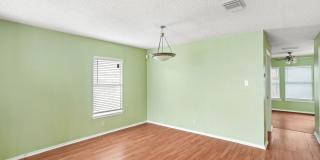 2 Story 4 BD | 2.5 BA Available in July near Medical Center! Gallery 9