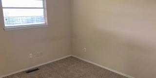 Great Location! Central Edmond! Great Location! Central Edmond! Gallery 16