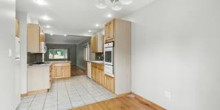 5837 W Peterson Ave Gallery 6