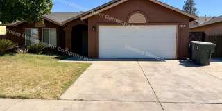 4 Bed/ 2 Bath Available Now! Gallery 1