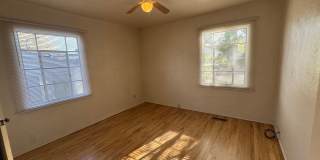 Stunning Nob Hill Bungalow! Gallery 9