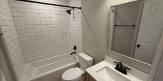 507 Woodland Street Gallery 23