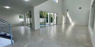 10250 NW 74th Ter Gallery 9