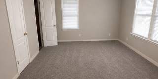 Adorable 2-Bedroom Gem: Fresh Floors & New Appliances! Gallery 1