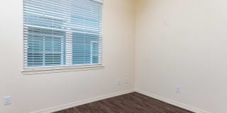Midtown Apartments Gallery 13