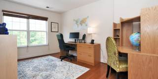 2107 CLARK Place Gallery 24