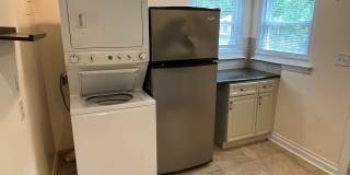 Convenient 2 Bedroom Duplex in SouthEnd Gallery 8